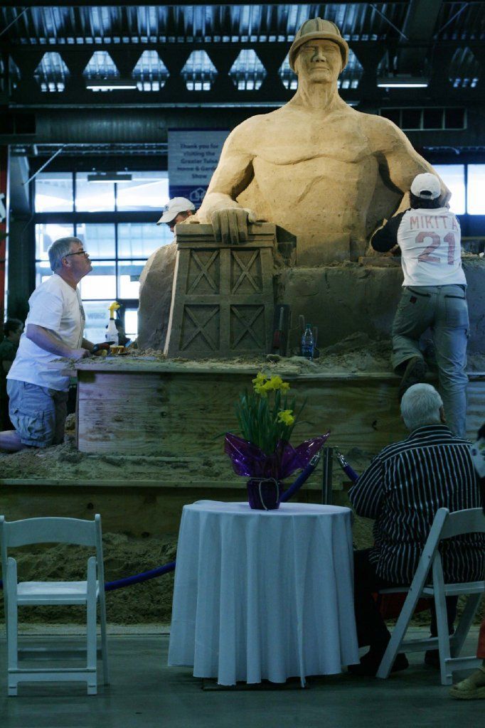 Tulsa's Golden Driller sand replica in 2012